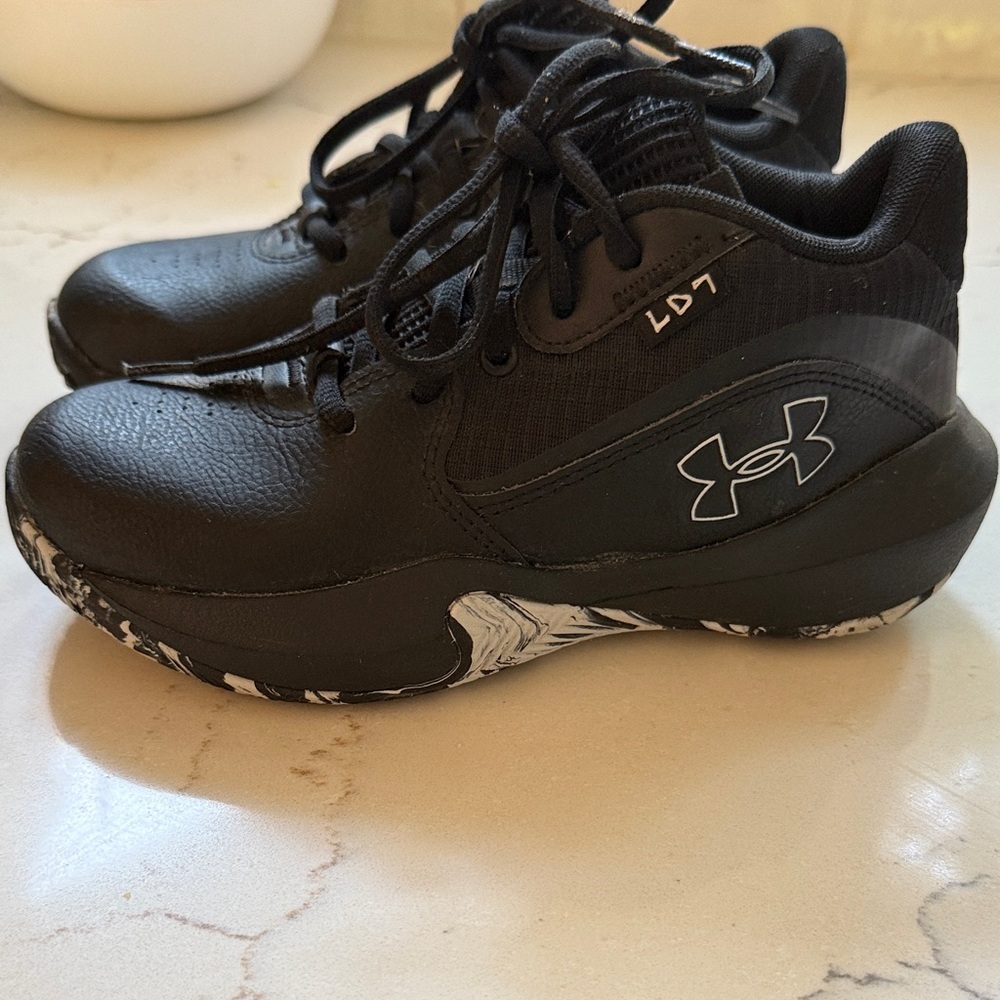 Under Armour Kids Black Sneakers